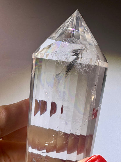 Lemurian Vogel-Cut Kristall mit 24 Facetten – 14,2 cm, 4,2 cm breit | Regenbogen, Meisterqualität