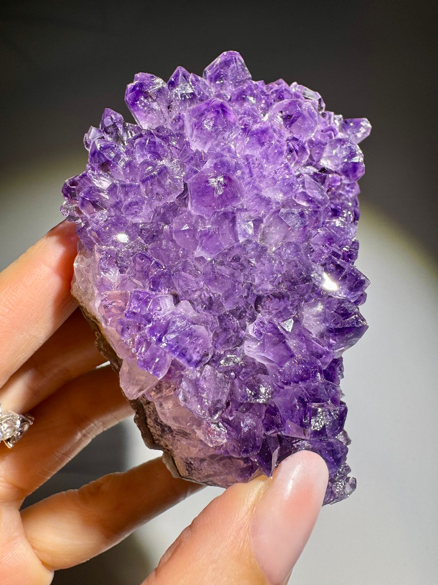 Schöne Amethyst Druse aus Uruguay 8.5x6.3cm, 276g