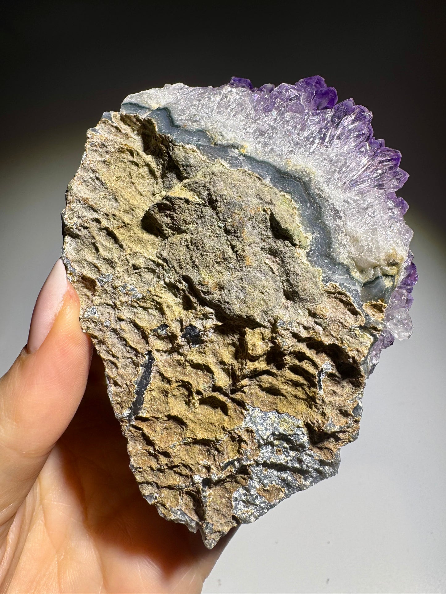 Schöne Amethyst Druse aus Uruguay 8.5x6.3cm, 276g