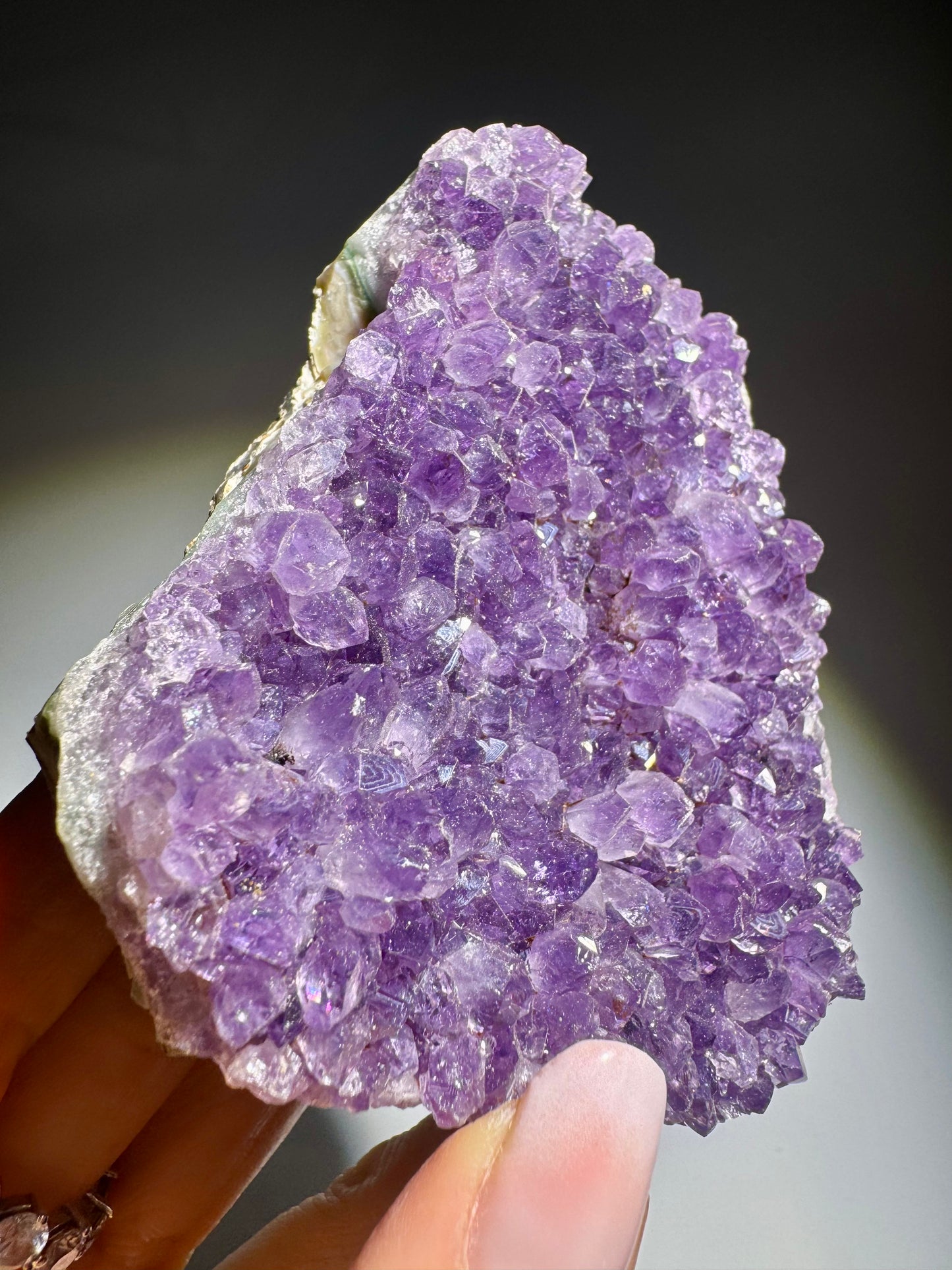Uruguay Amethyst Druse 9,5 x 8 cm – Tiefe violette Kristalllandschaft