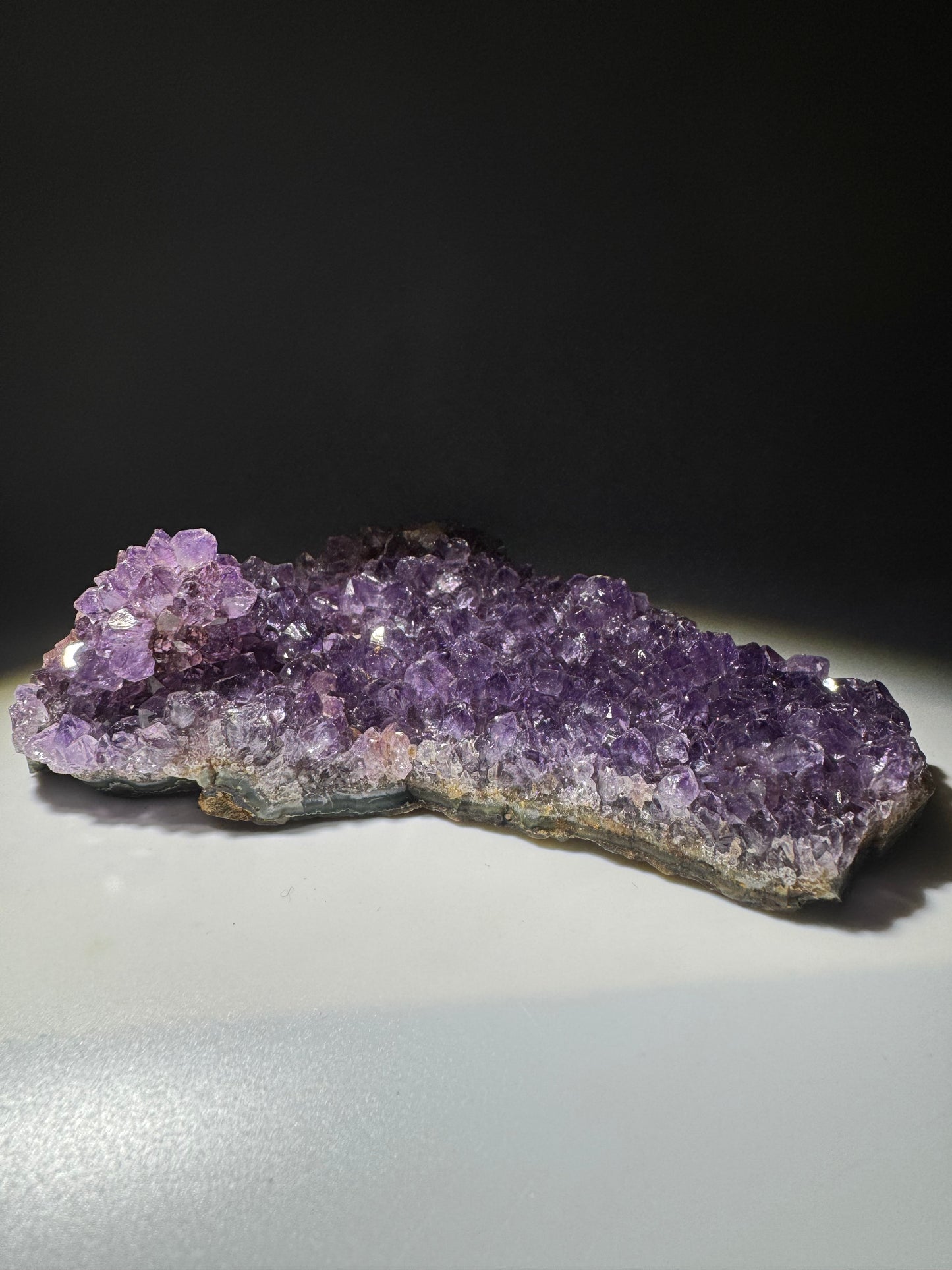 Uruguay Amethyst 13 x 7,5 cm – 271 g Naturgewachsene Kristallformation