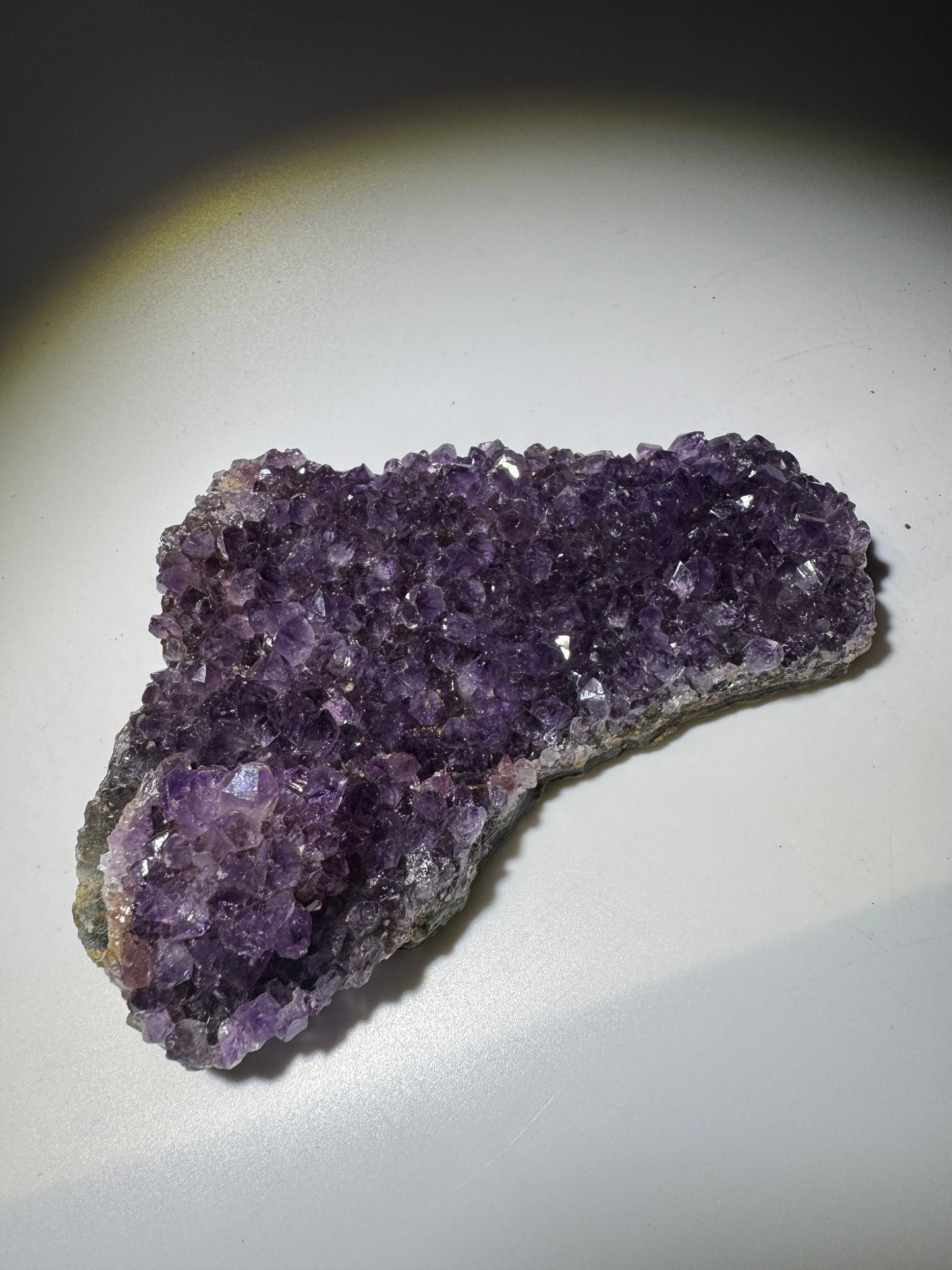 Uruguay Amethyst 13 x 7,5 cm – 271 g Naturgewachsene Kristallformation