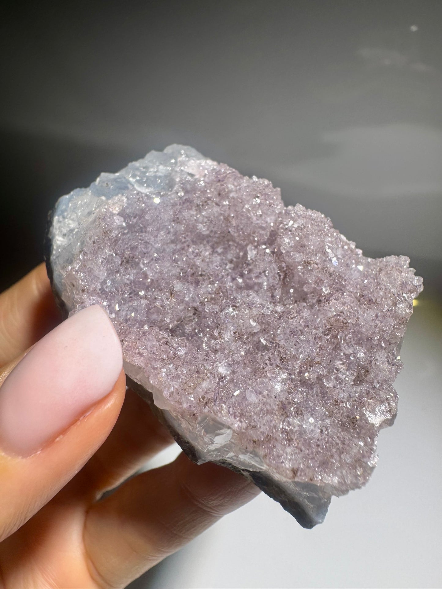 Seltenes Rainbow-Amethyst Rohstück – Zartes Rosa aus Uruguay