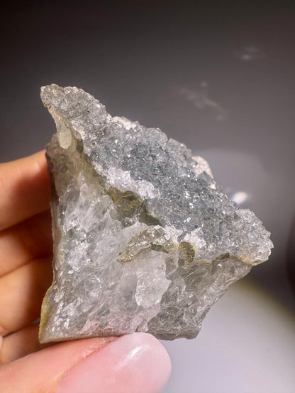 Grünes Rainbow-Amethyst Rohstück – 4,6 cm, ultra selten