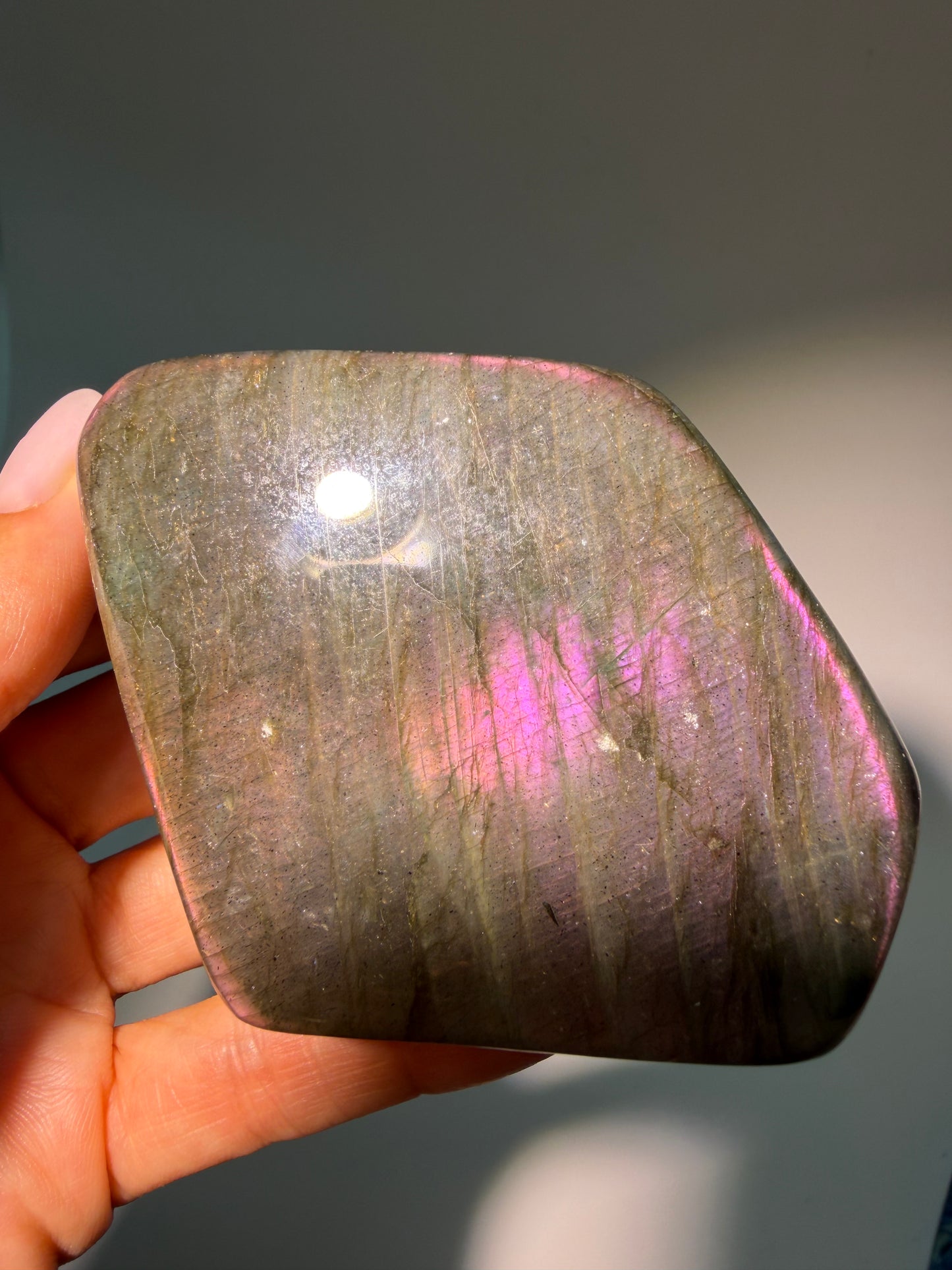 Labradorit Freiformen – Pink, Gold & Blau mit intensivem Flash