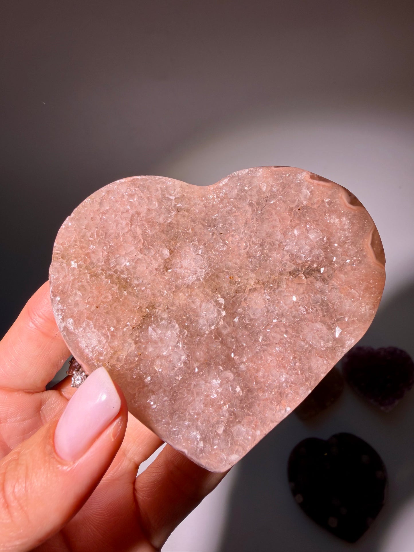 Rainbow Amethyst Herzen aus Uruguay – Gold, Rosa, Pink & Violett