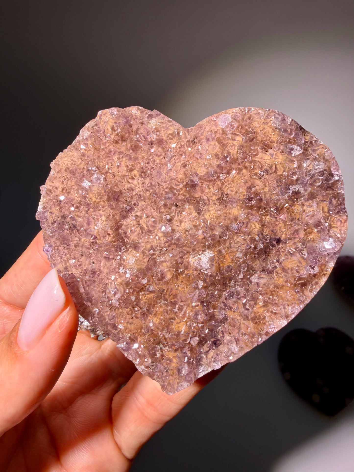 Rainbow Amethyst Herzen aus Uruguay – Gold, Rosa, Pink & Violett
