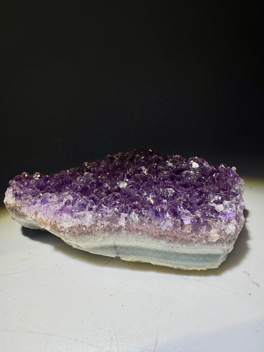 Bezaubernde Amethyst Druse 10,8 x 7,8 cm – 302 g aus Uruguay