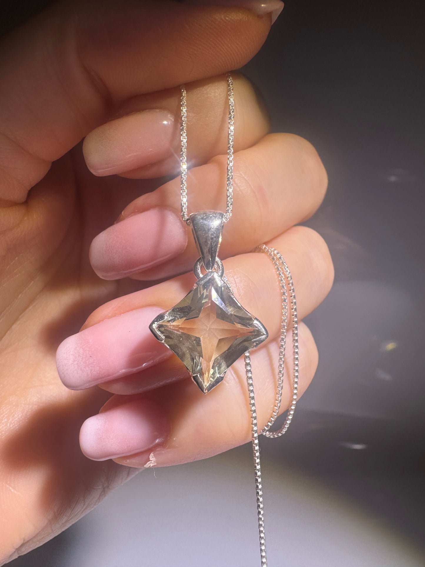 Prasiolith-Anhänger in 925 Silber – Sternenschliff Star-Cut 💚