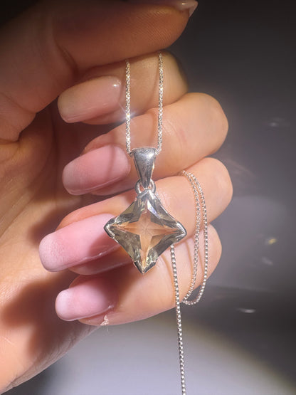 Prasiolith-Anhänger in 925 Silber – Sternenschliff Star-Cut 💚