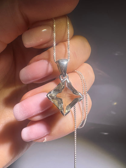 Prasiolith-Anhänger in 925 Silber – Sternenschliff Star-Cut 💚