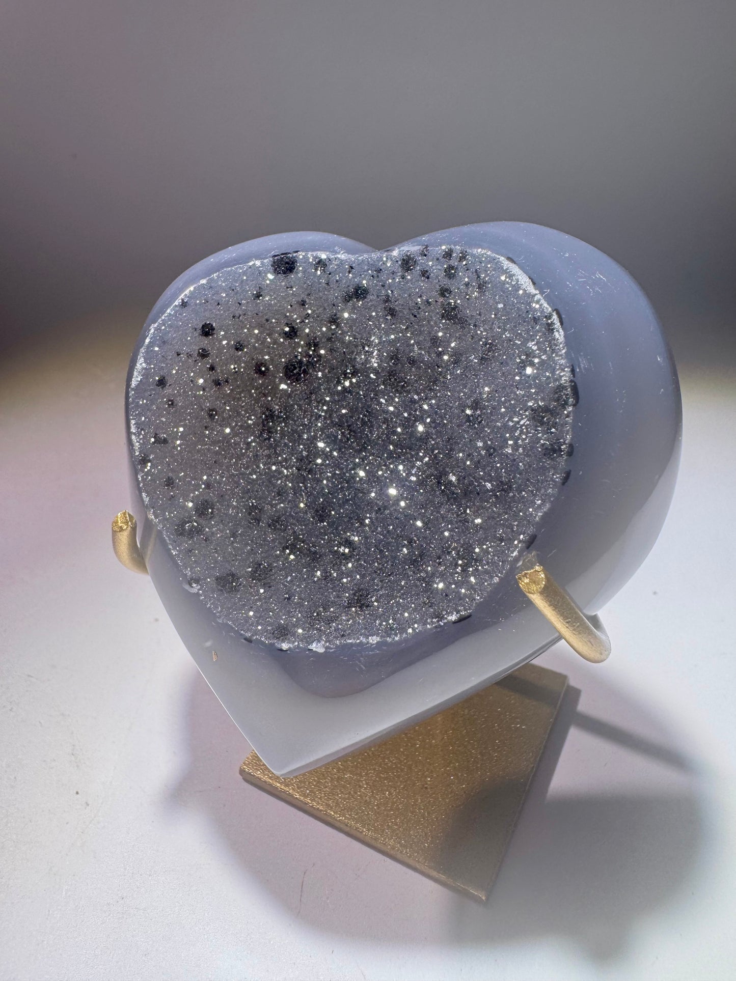 Achat-Herz 7 cm mit Galaxie-Effekt – 220 g Kristall aus Brasilien mit Erdungswirkung