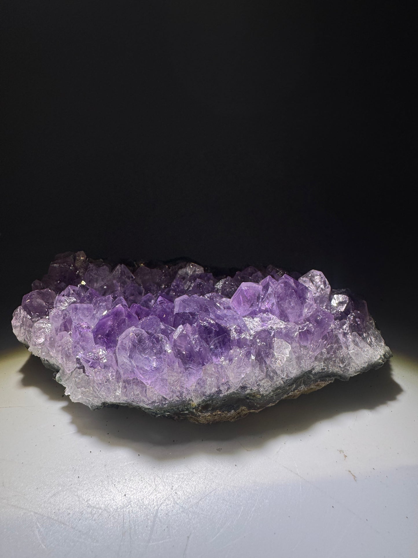 Uruguay Amethyst Druse 10,5 x 7 cm – 277 g leuchtende violette Kristalllandschaft