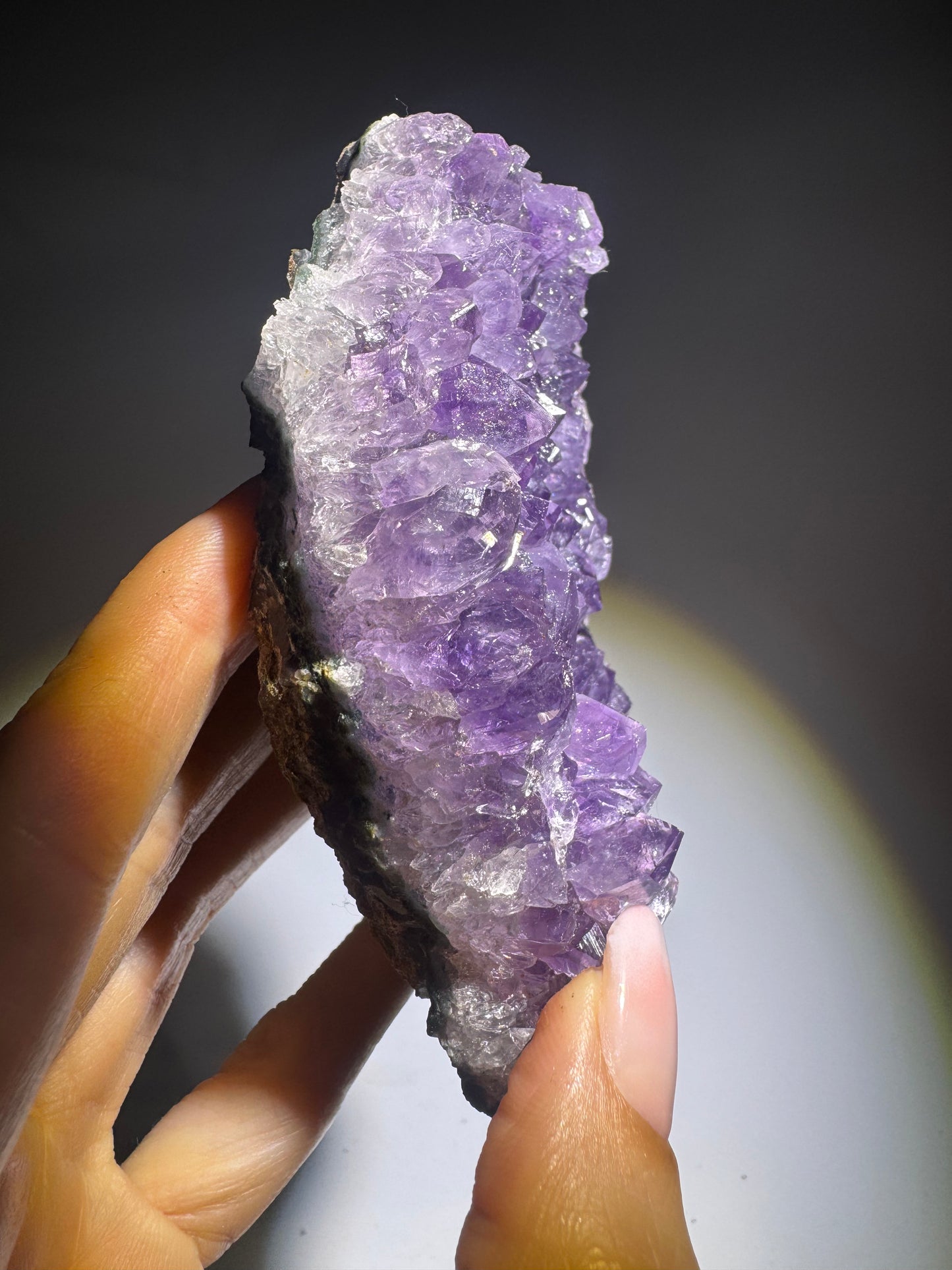 Uruguay Amethyst Druse 10,5 x 7 cm – 277 g leuchtende violette Kristalllandschaft