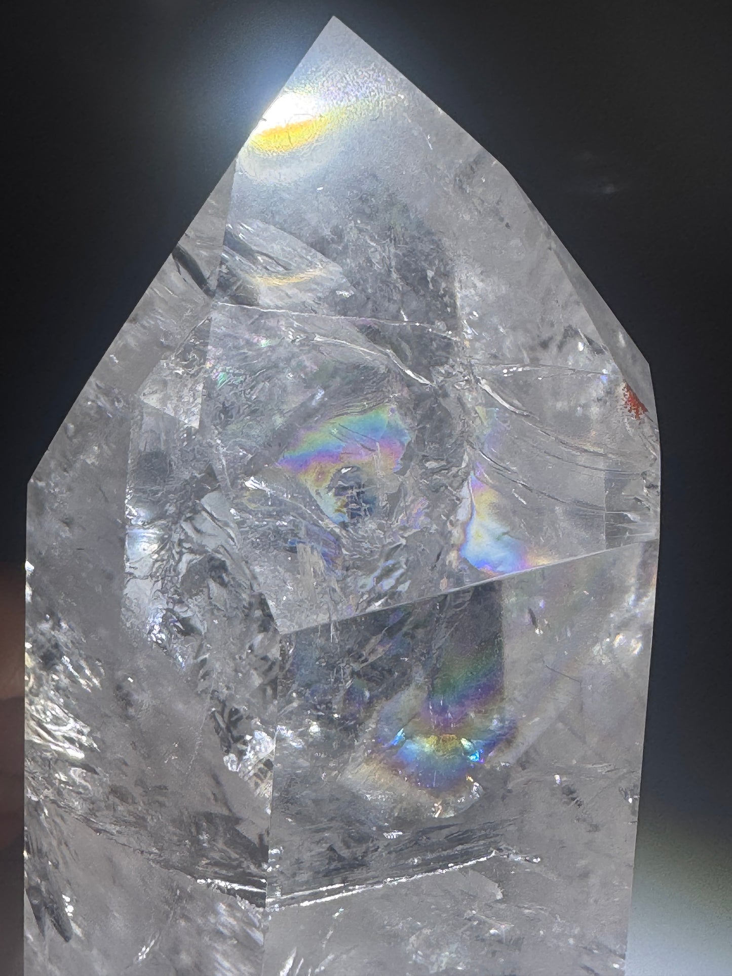 Bergkristall 13 cm · 748 g – Voller Regenbogen & Einschlüsse · Brasilien 💎