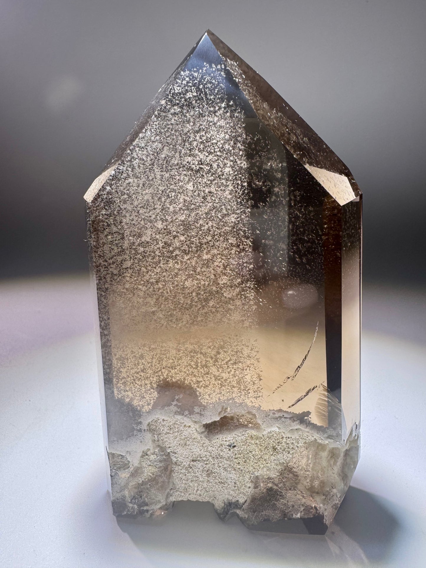 Rauchquarzspitze mit Limonite & Phantomen – 10,3 cm – 256 g – Brasilien, extra klar & einzigartig