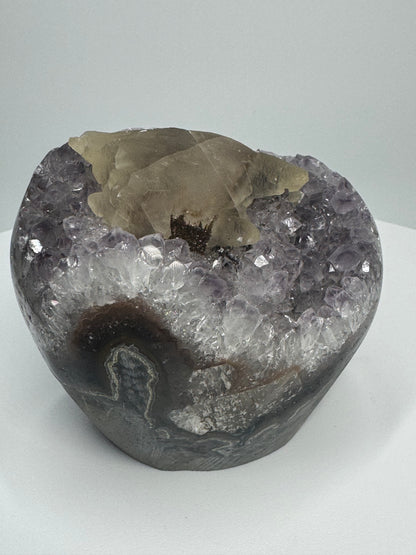 Rainbow Amethyst Cupcake - 8.5x9.5cm