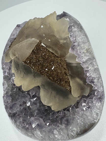Rainbow Amethyst Cupcake - 8.5x9.5cm