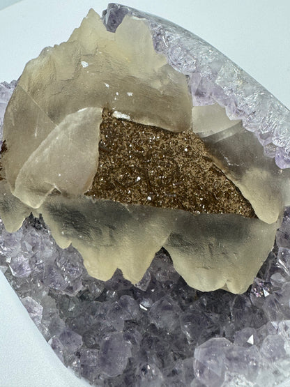 Rainbow Amethyst Cupcake - 8.5x9.5cm