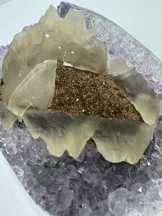Rainbow Amethyst Cupcake - 8.5x9.5cm
