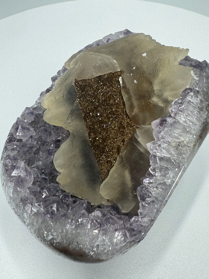 Rainbow Amethyst Cupcake - 8.5x9.5cm