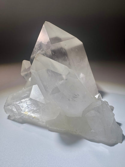 Exklusive Bergkristall Stufe, perfekt ausgebildet, 12 cm, 590 g – klarer Kristall aus Brasilien, Sammlerstück & Heilstein