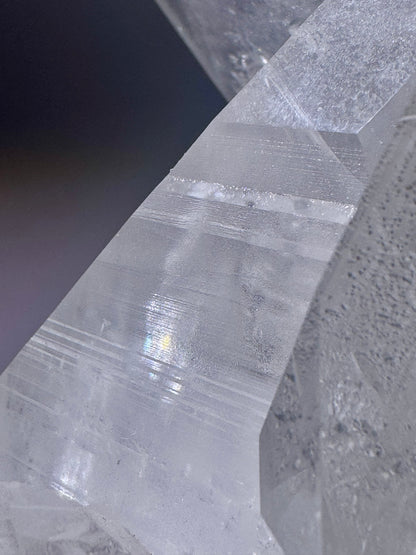 Lemurian Bergkristall Cluster mit fünf perfekten Spitzen & Lemurian Linien, 1,2 kg, 14 cm, extraklar – Minas Gerais, Brasilien