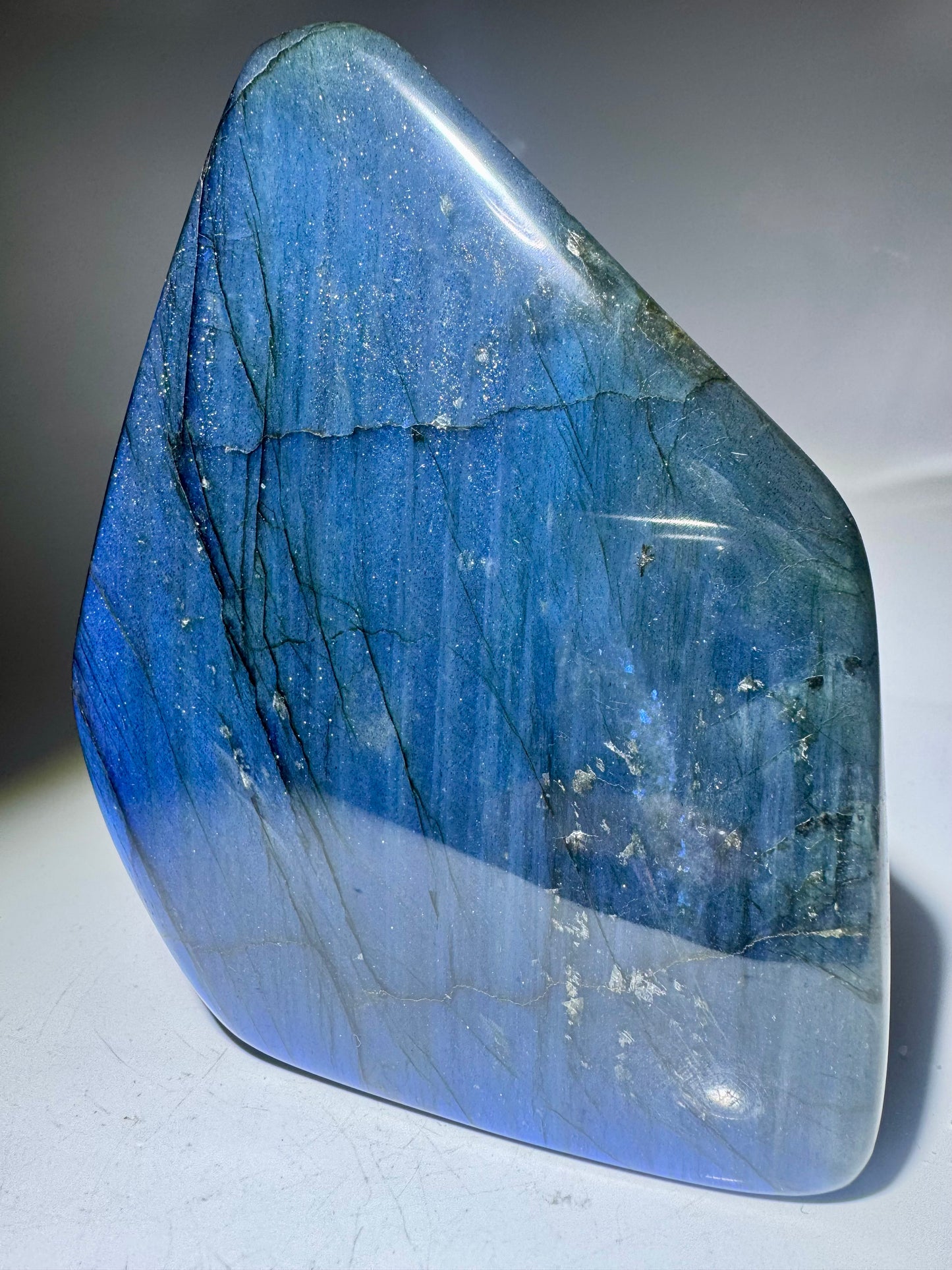 Labradorit Freeform 13.4 cm | Tiefblaues Traumstück aus Madagaskar