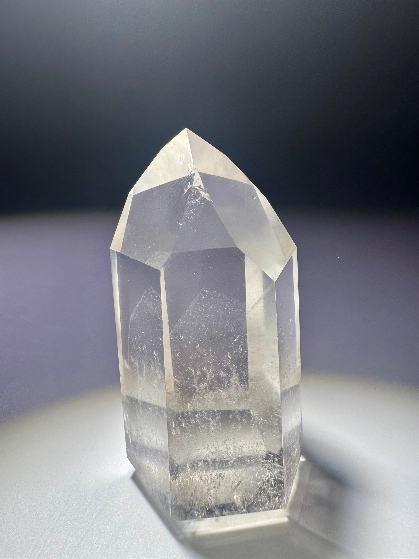 Wunderschöne Bergkristallspitze mit Phantom aus Brasilien – 6 cm, selten klar, naturbelassen & hochwertig