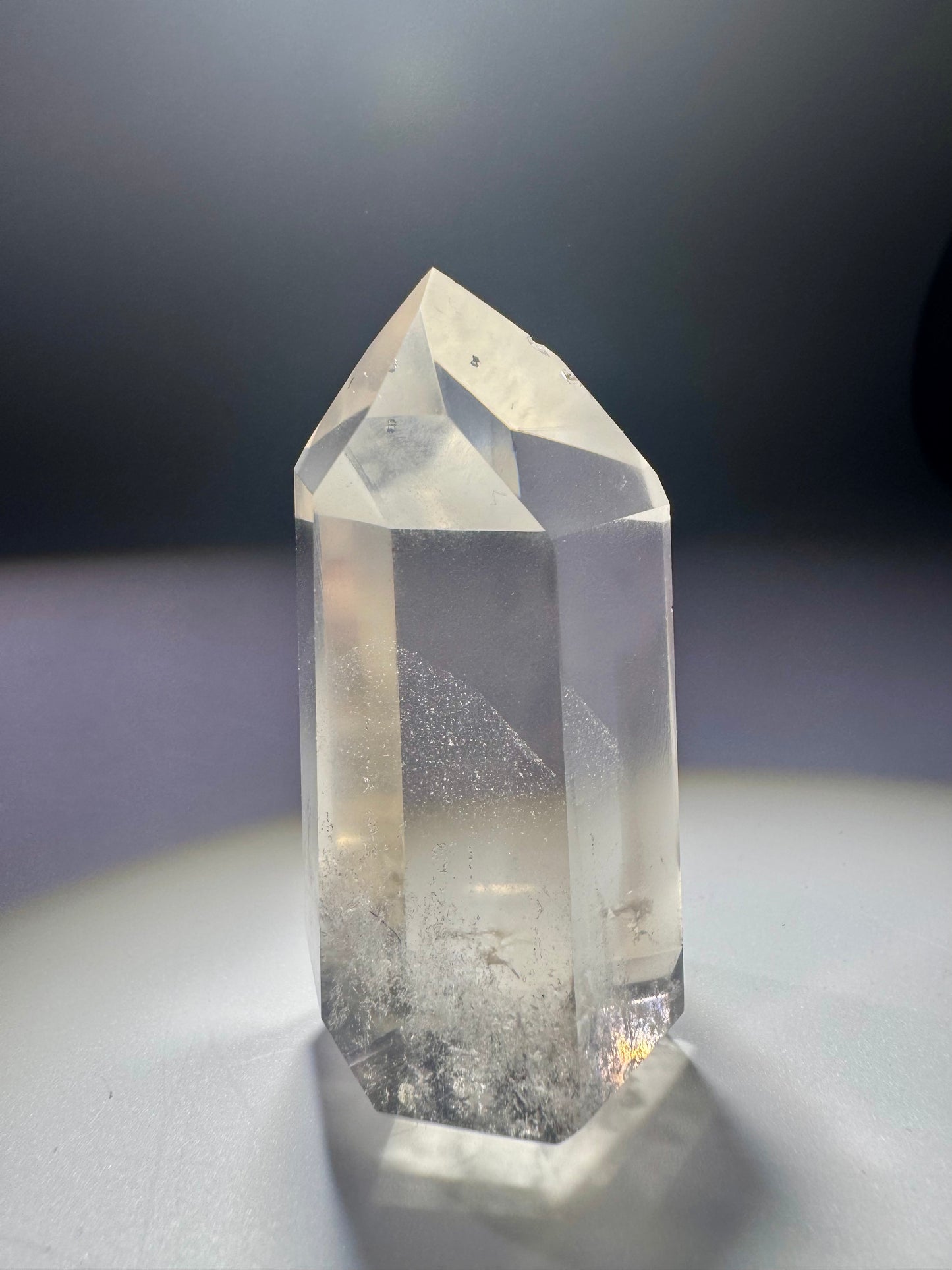 Wunderschöne Bergkristallspitze mit Phantom aus Brasilien – 6 cm, selten klar, naturbelassen & hochwertig