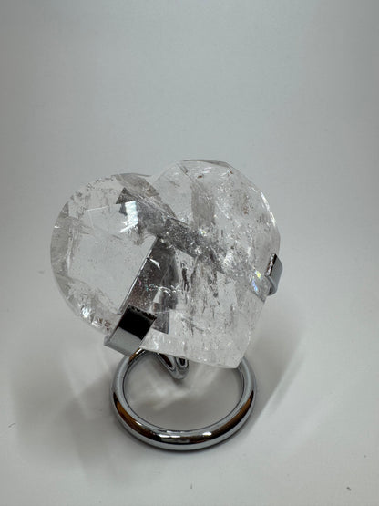 Bezauberndes facettiertes Bergkristall Herz - 7.5cm, 151g