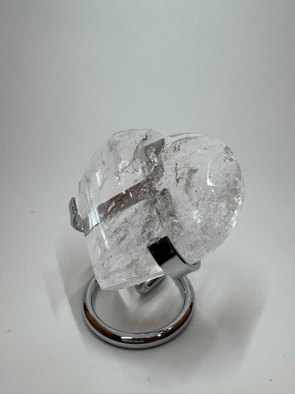 Bezauberndes facettiertes Bergkristall Herz - 7.5cm, 151g
