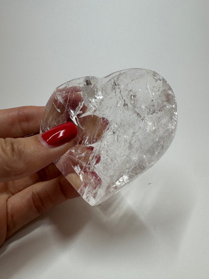 Bezauberndes facettiertes Bergkristall Herz - 7.5cm, 151g