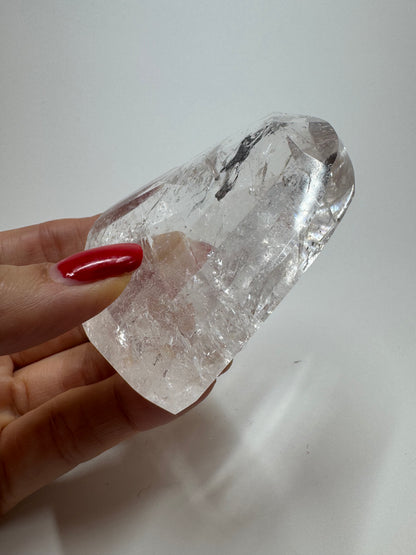 Bezauberndes facettiertes Bergkristall Herz - 7.5cm, 151g
