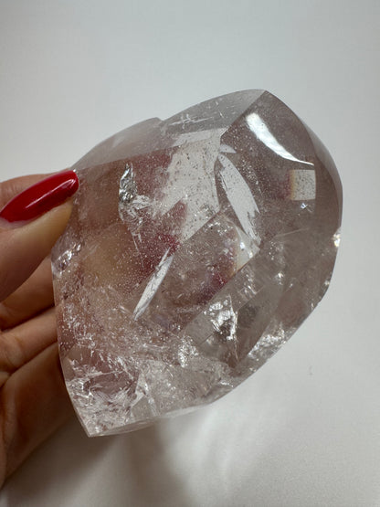 Bezauberndes facettiertes Bergkristall Herz - 7.3cm, 166g
