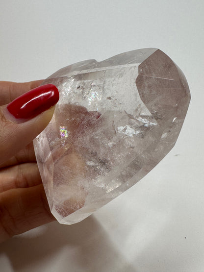 Bezauberndes facettiertes Bergkristall Herz - 6.3cm, 104g