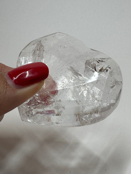 Süsses facettiertes Bergkristall Herz - 5cm, 58g