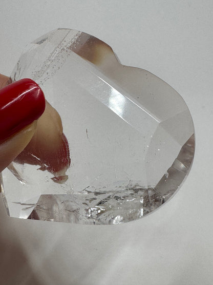 Ultra klares facettiertes Bergkristall Herz 💎 – 5 cm, 44 g – Edelstein-Herz aus Brasilien in 1A-Qualität