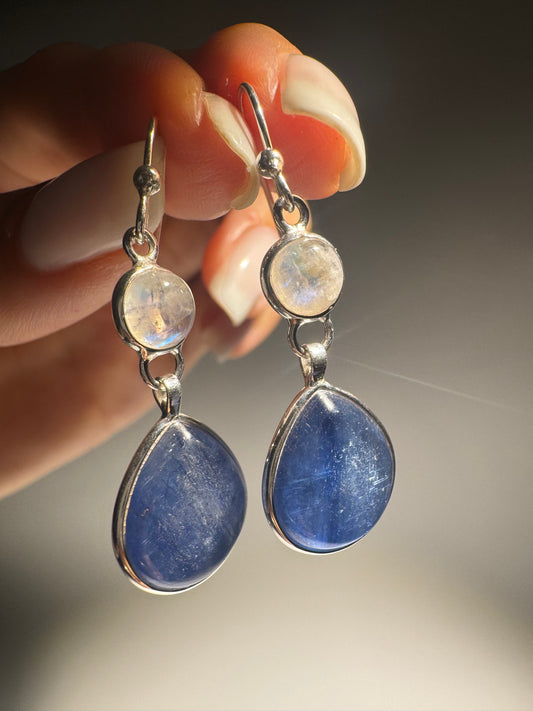 Ohrringe Blauer Kyanit & Rainbow Moonstone 925 Sterling Silber – Handgemachter Edelstein Schmuck