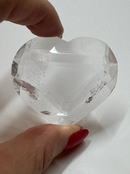 Ultra klares facettiertes Bergkristall Herz 💎 – 5 cm, 44 g – Edelstein-Herz aus Brasilien in 1A-Qualität