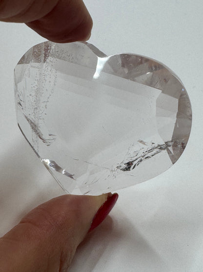 Ultra klares facettiertes Bergkristall Herz 💎 – 5 cm, 44 g – Edelstein-Herz aus Brasilien in 1A-Qualität