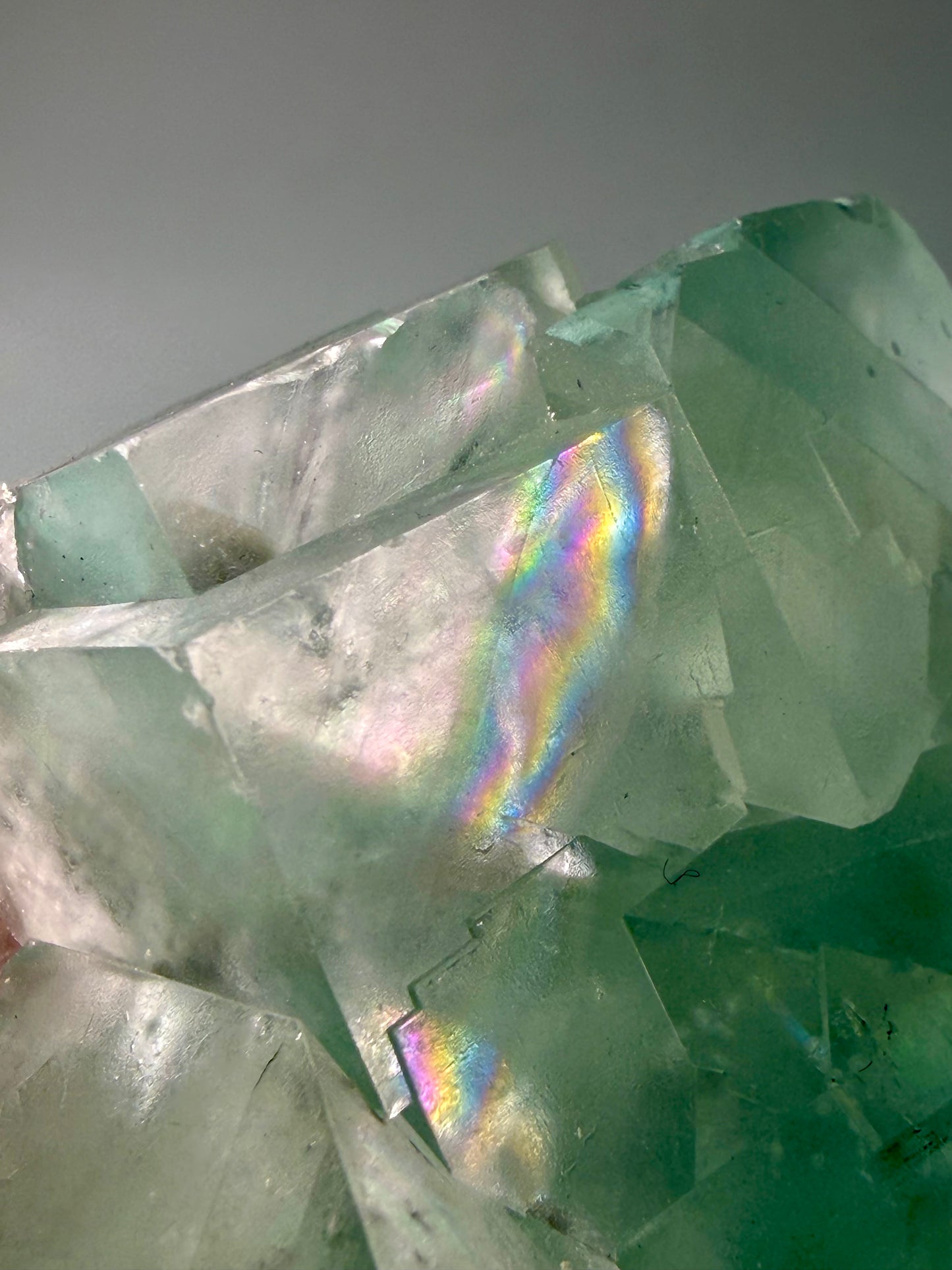 Beautiful 1A Fluorite with Rainbow - 9.4cm, 343g