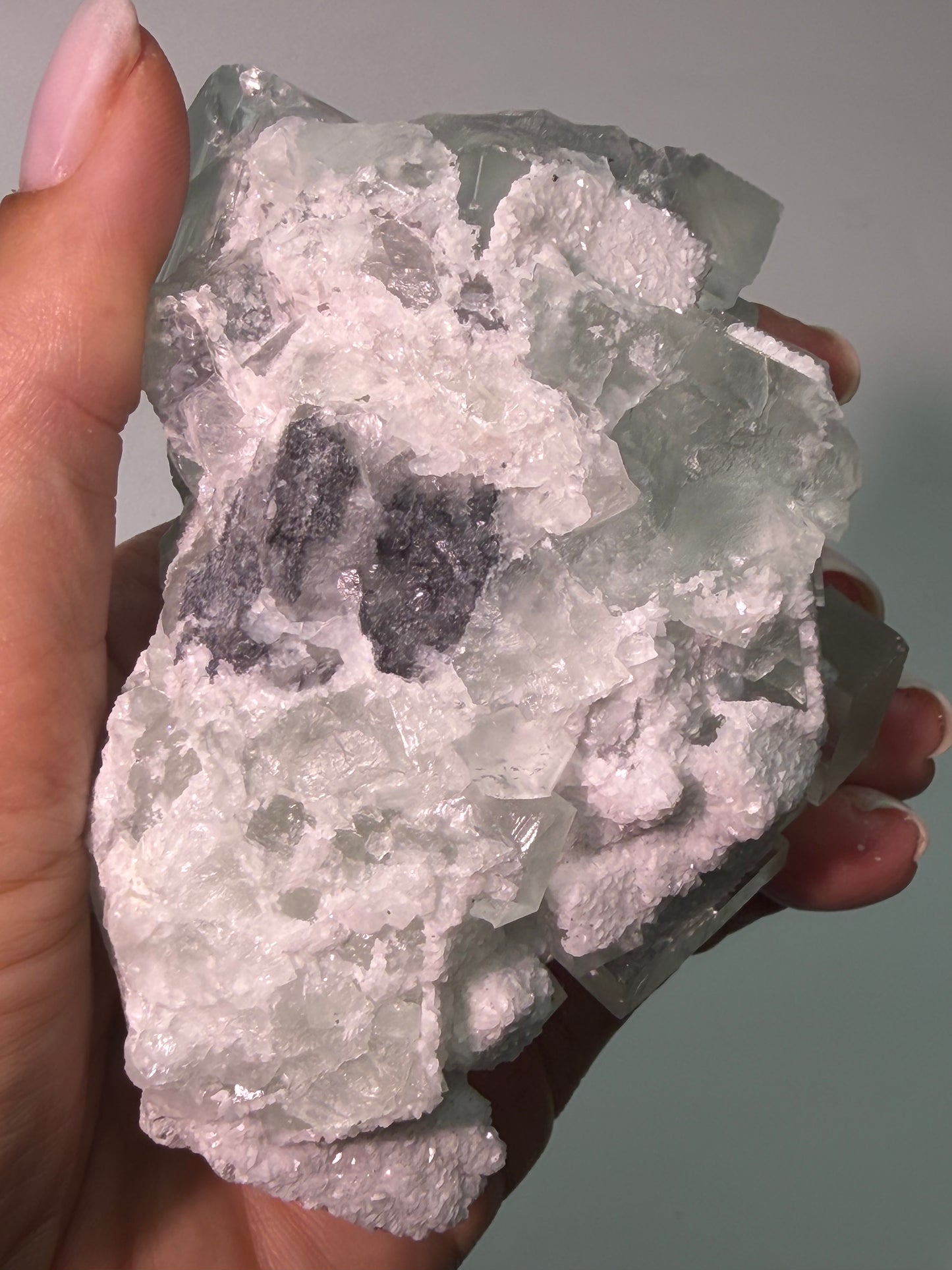 Beautiful 1A Fluorite with Rainbow - 9.4cm, 343g