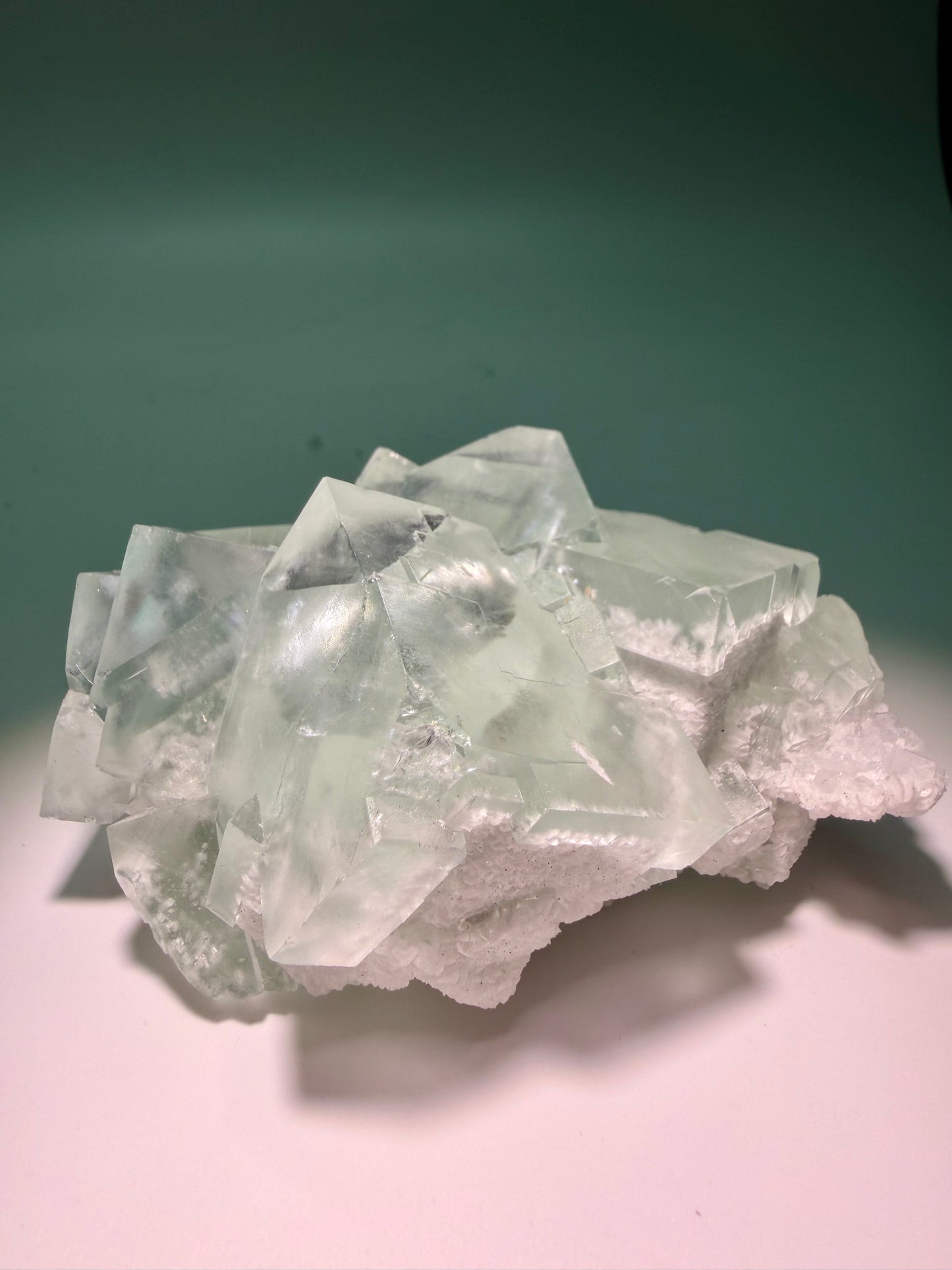 Beautiful 1A Fluorite with Rainbow - 9.4cm, 343g