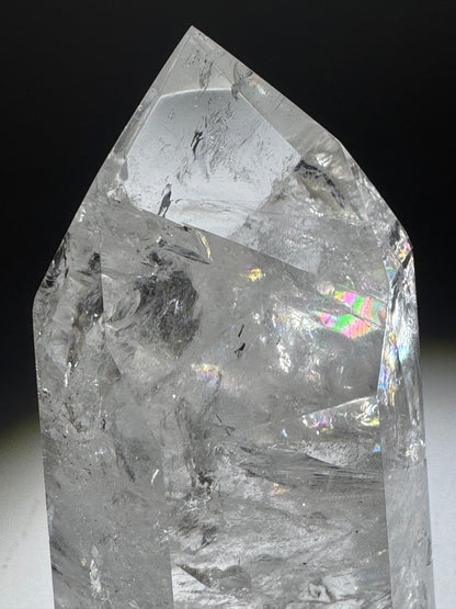 Bergkristall 10.5 cm – voller Regenbogen & magischen Einschlüssen 💎