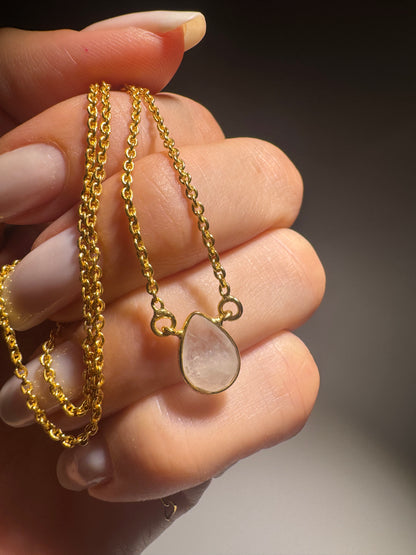 Mondstein-Kette (Rainbow Moonstone) 18K vergoldet – Edelstein Schmuck