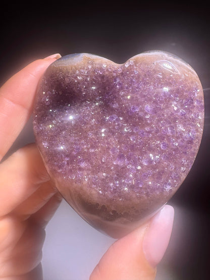 Lila Rainbow-Amethyst Herz – 6.3 cm · Exklusive Premiumqualität