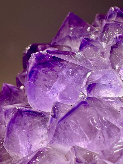 Exklusive Amethyst Blüte/Blume 14.5cm – 1.42kg