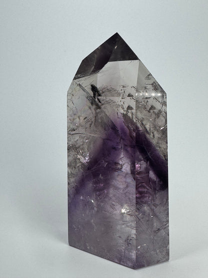 Exklusive klare Phantom Amethyst Spitze mit Regenbogen - 8.5cm