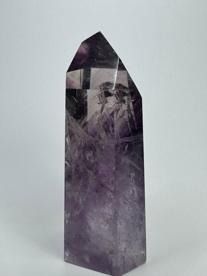 Exklusive klare Phantom Amethyst Spitze mit Regenbogen - 8.5cm